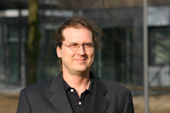Dr. Christoph Neumann