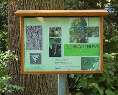 Foto zeigt Schild zur Foto zeigt Schild zur