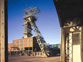 Das Bild zeigt den F�rderturm der Zeche Zollern. Foto: LWL-Industriemuseum