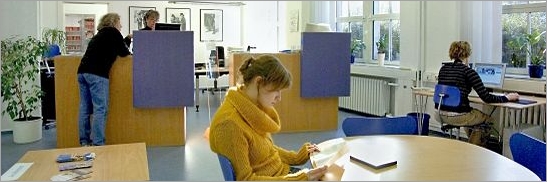 Blick in den Medienverleih Blick in den Medienverleih