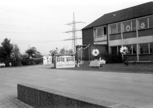 1969 - die St�dtische Schule f�r K�rperbehinderte Kinder in den R�umen der Grundschule an der Albert-Schweitzer-Stra�e in Gelsenkirchen