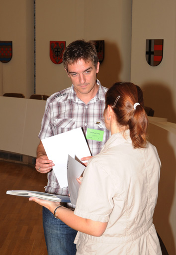 �bergabe der Ausbildungsmappen und Ernennungsurkunden