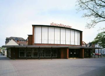 Schloßtheater (Baudenkmal), 1953 erbautes Programmkino, 3 Säle - Melcherstraße/Kanonierplatz (Mitglied der Cineplex-Gruppe)