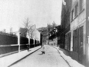 Münster-Altstadt, Loerstraße - links: Gartenbegrenzung des Clemenshospitals. Undatiert, um 1930?