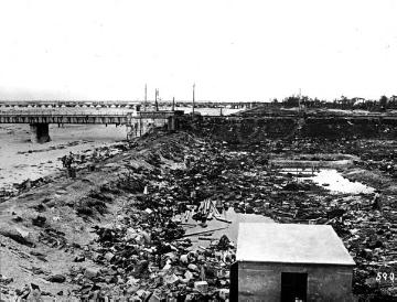 Kriegsschauplatz Italien/Tagliamento 1917: Rückzugstraße der italienischen Armee am Fluss Tagliamento