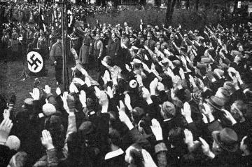 Kundgebung zum 44. Geburtstag Adolf Hitlers und Pflanzung einer Linde in einem Berliner Vorort, 20.4.1933