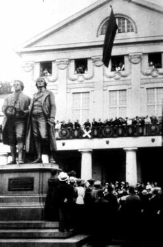 Weimarer Republik - Nationalversammlung im Deutschen Nationaltheater, Weimar, Februar 1919: Ansprache des Reichpräsidenten Friedrich Ebert (1871-1925)