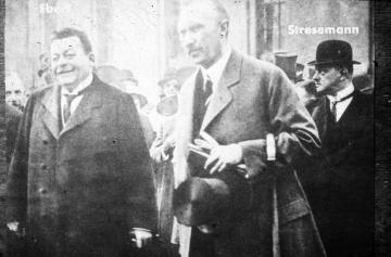 Weimarer Republik: Reichspräsident Ebert mit Konrad Adenauer und Reichskanzler Stresemann