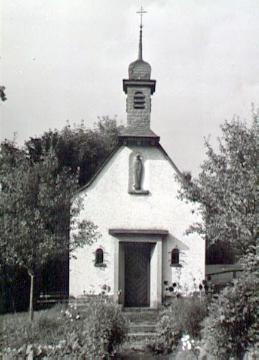 Die Kapelle "Auf der Höh" am Ostufer des Biggesees vor dem Aufstau der Biggtalsperre 1965