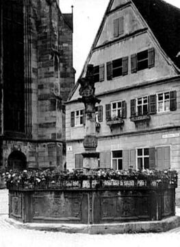 Brunnen auf dem Altrathausplatz in Dinkelsbühl, Mittelfranken, undatiert, um 1930?