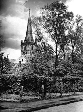Blick von der Schloßstraße zur Kirche, um 1940?