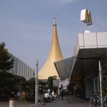 Einkaufszentrum Ruhrpark, Blick auf das Kommunikationszelt