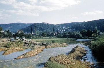 Lennetal: Blick über den Fluss nach Hohenlimburg