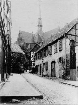 Wohnviertel an der St. Peter-Kirche, um 1915?