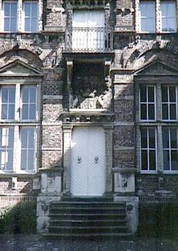 Haus Assen, hofseitige Fassadenpartie mit Eingangsportal