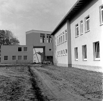 Jugendheim Homberghof in Schweicheln: Neuer Anbau mit Hofdurchfahrt