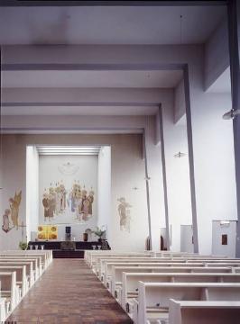 Kath. Pfarrkirche Heilig Geist, Kirchenhalle Richtung Altar - Baudenkmal, errichtet 1928/29, Architekt Walther Kremer, Duisburg (Metzer Straße 35)