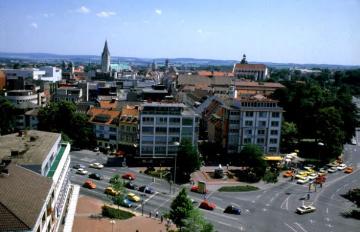 Blick vom Hotel  Arosa das Geschäftsviertel der Innenstadt und seine Hauptverkehrsachsen