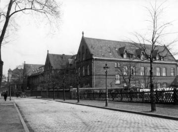Prosper-Hospital Recklinghausen, Ansicht 1928 - als Armenhospital gegründet 1851 von Herzog Prosper Ludwig von Arenberg (1785–1861).