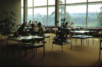 Kantine der neuen Haard-Klinik, LWL-Klinik Marl-Sinsen für Kinder- und Jugendpsychiatrie, erbaut 1968-1974.