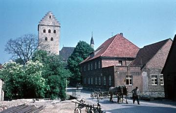 Ortsteil Kirchborchen mit Blick auf die St. Michael-Kirche