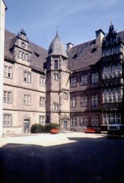 Schloss Varenholz, Treppenturm und Prunkerker  - Schlossbau 1540-1600, Weserrenaissance