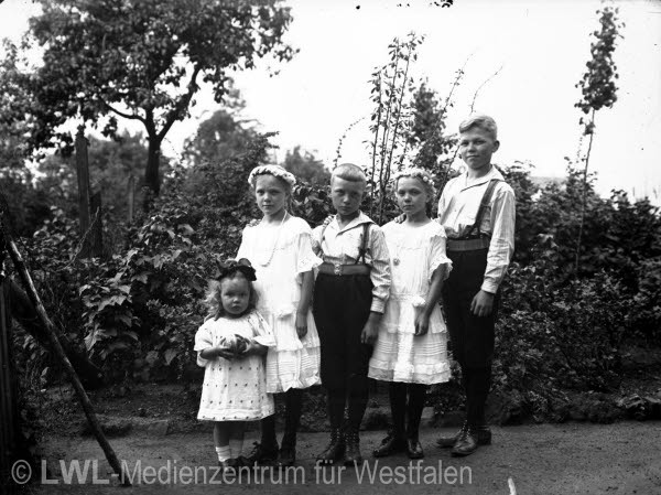 02_288 Aus privaten Bildsammlungen: Familie Linneherr, Olsberg-Bruchhausen