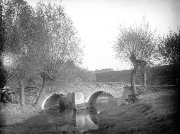 Alte Steinbrücke über die Eggel bei Protzmühle (Ortsteil Daseburg)
