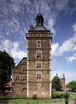 Schloss Raesfeld, erbaut 1643-1658 von Alexander II. von Velen, heute Sitz der "Akademie des Handwerks"