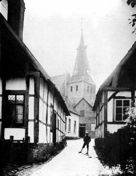 Westerkappeln in Ansichten von 1897: Fachwerkhäuser und ev. Stadtkirche