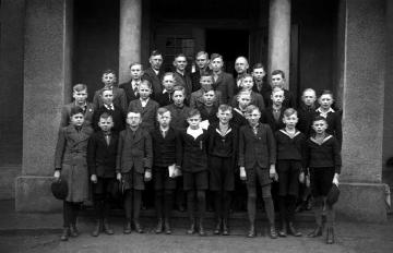 Schulentlassung während des Krieges, Klasse der Jungen