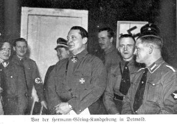 Nationalsozialismus: Hermann Göring vor seiner Rede auf einer Kundgebung im lippischen Wahlkampf 1933