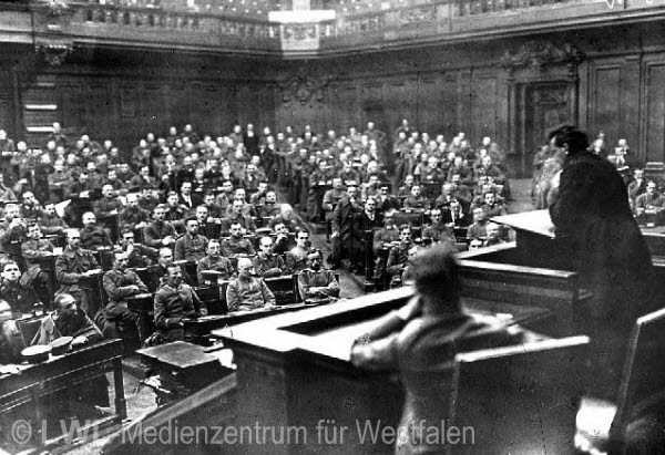 01_4581 MZA 533 Die Zeit nach dem Ersten Weltkrieg und die Weimarer Republik (Unterrichtsmaterial ca. 1930)