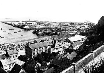 Kriegsschauplatz China 1914: Die Hafenstadt Tsingtao (1898-1918 deutsche Kolonie), heute Qingdao
