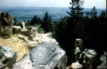 Die Klippen der Velmerstot (441 m), Nahtstelle zwischen Eggegebirge und Teutoburger Wald