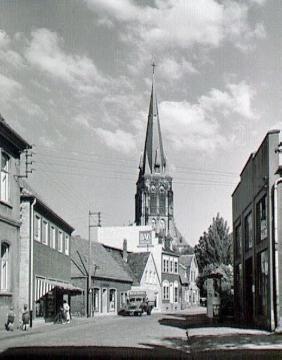 Altstadtviertel mit St. Nikomedes-Kirchturm