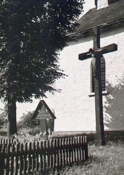 Kreuz an der Kapelle in Obringhausen