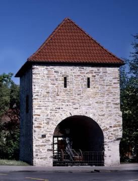 Das Westerntor, Teil einer 1245 bis 1247 vom Paderborner Bischof Simon I. angelegten Stadtbefestigung
