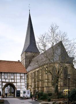 Stadttor "Römer" mit ev. Pfarrkirche, ehem. St. Margareta