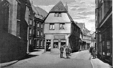 Alte Postkartenansicht: Blick in die Lippestraße und Klosterstraße