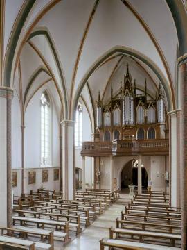 St. Mauritius-Kirche, Enniger: Kirchenhalle Richtung Orgelprospekt - Kirchenbauwerk von 1861-1863, Ursprungsbau Edne 12. Jh.