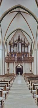 St. Mauritius-Kirche, Enniger: Kirchenhalle Richtung Orgelprospekt - Kirchenbauwerk von 1861-1863, Ursprungsbau Ende 12. Jh.