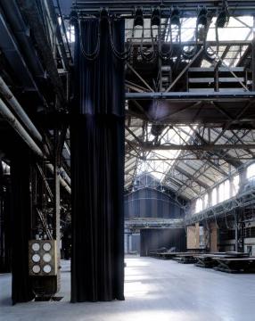 Industriedenkmal Jahrhunderthalle (Veranstaltungshalle): Vorhang zur Schalldämmung