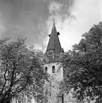 Turm der ev. Pfarrkirche (Romanik)