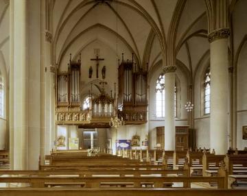Kath. Pfarrkirche St. Georg, Kirchenhalle mit Orgelempore - neugotische Hallenkirche, erbaut 1896 von Wilhelm Rincklake