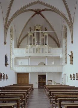 Kath. Pfarrkirche St. Agatha, erstmals genannt 1233: Kirchenhalle mit Orgelprospekt von 1776