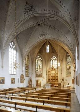 Pfarrkirche St. Lambertus, Kirchenhalle mit ornamentiertem Kreuzrippengewölbe - Bauwerk ursprünglich romanisch, jetziges Langhaus von 1510-1516