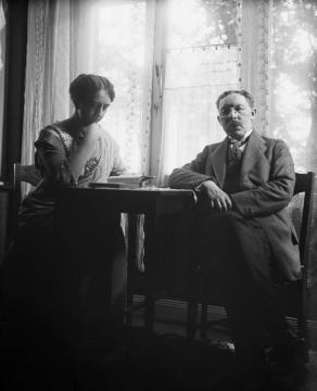Dr. Joseph Schäfer mit Gattin Maria (geb. Selheim), verheiratet ab 1898 - Wohnung Halterner Straße 9, Recklinghausen, Mai 1914