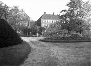 Schloss Cappenberg, Westflügel mit Schlossgarten, um 1930?