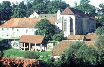 Ehem. Augustinerkloster Dalheim (1264-1803): Blick über den Klosterkomplex, heute Gutshof (um 1981?)